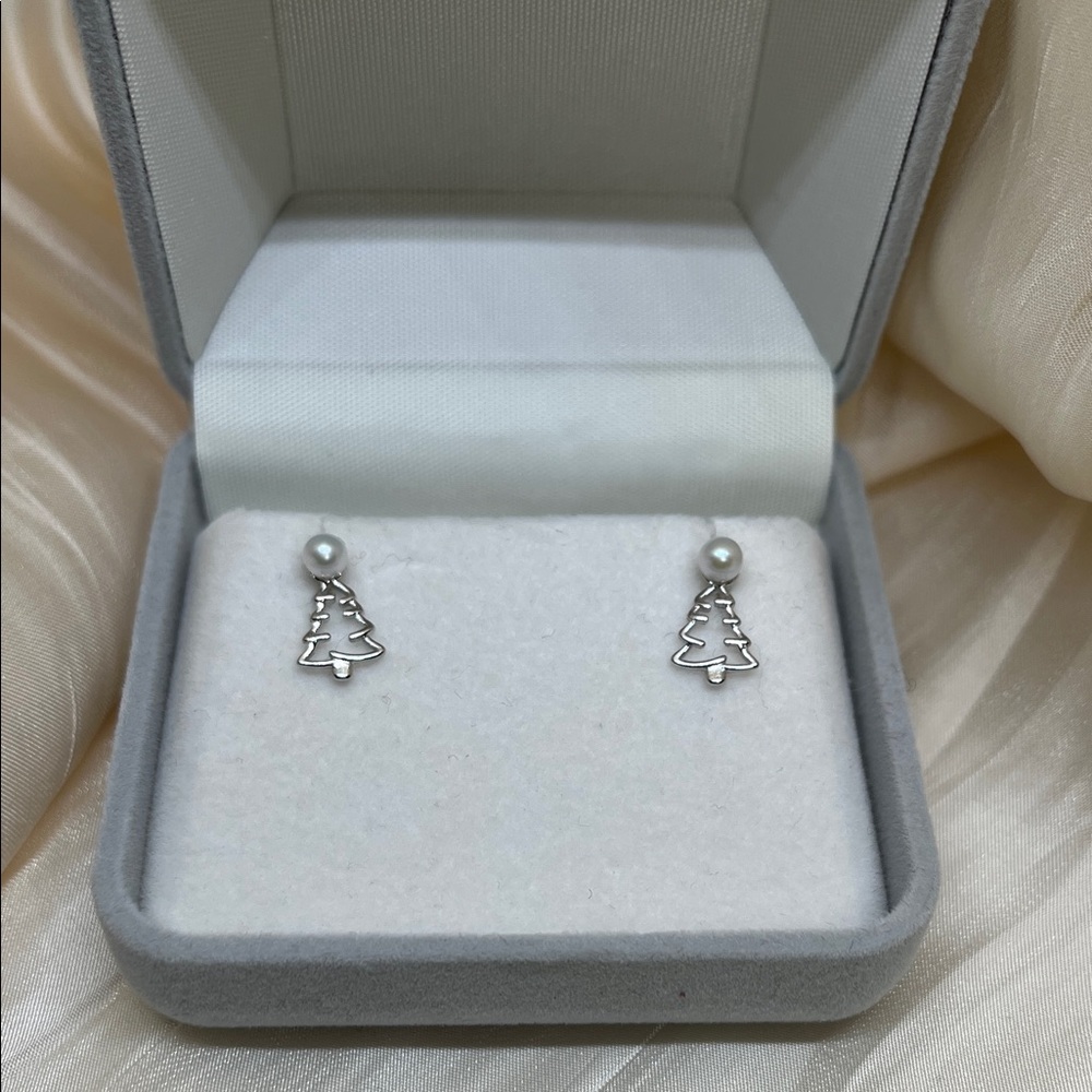 Freshwater Pearl Christmas Tree Earrings